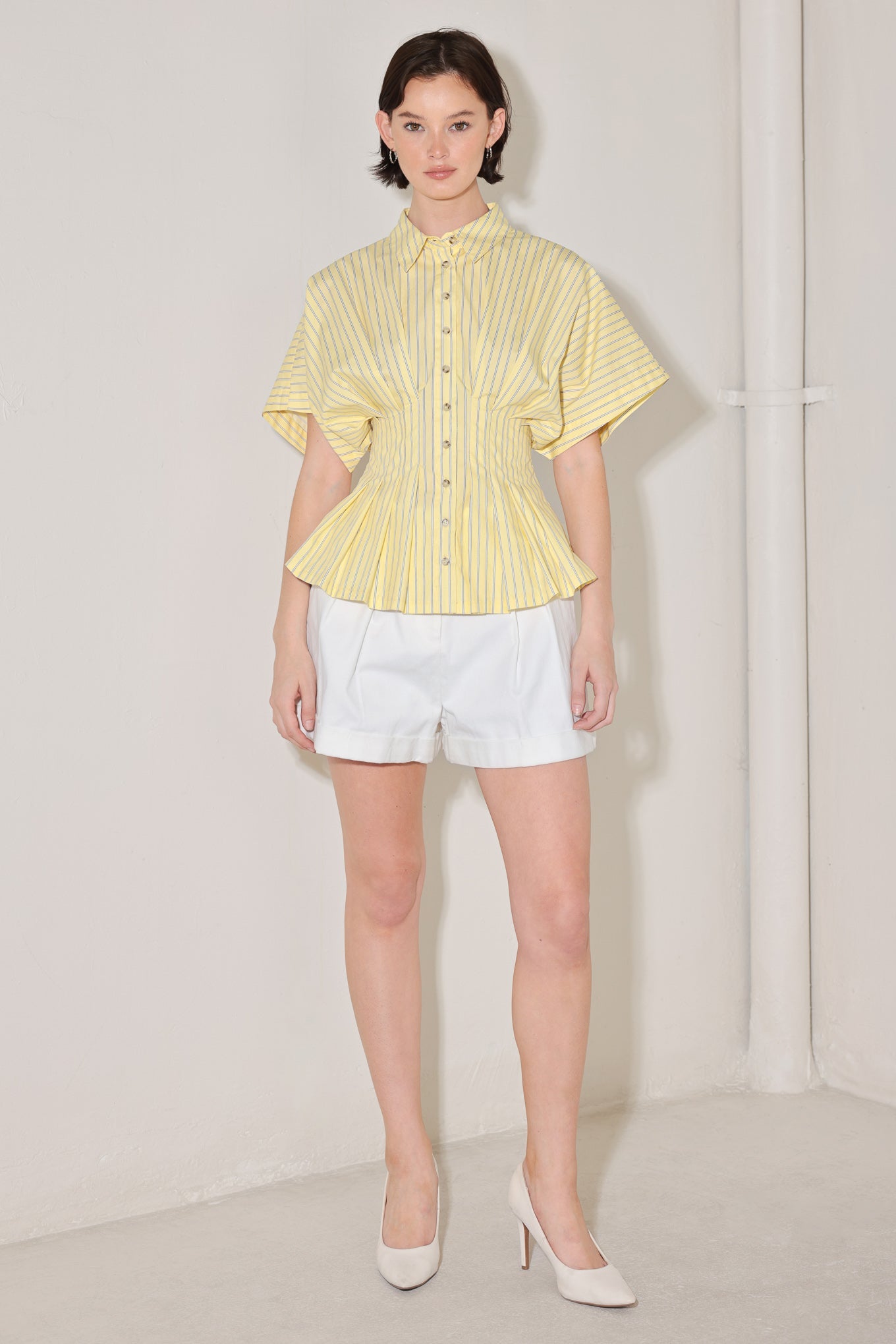 BUTTER MODE ACTIVATED WOVEN TOP